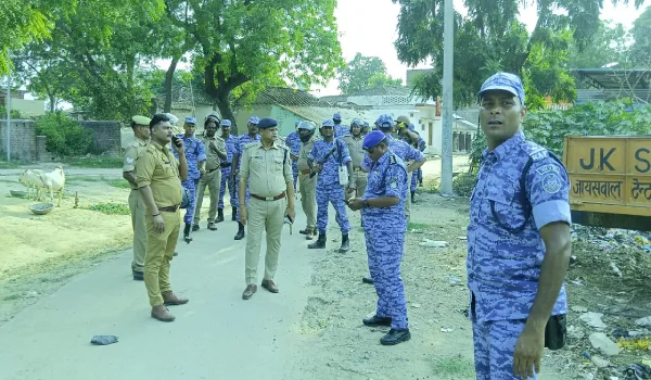 मुहर्रम से पहले अंबेडकरनगर में क्यों बढ़ी हलचल, पुलिस और RAF ने संभाला मोर्चा